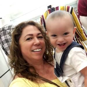 Meet your Posher, Noelia